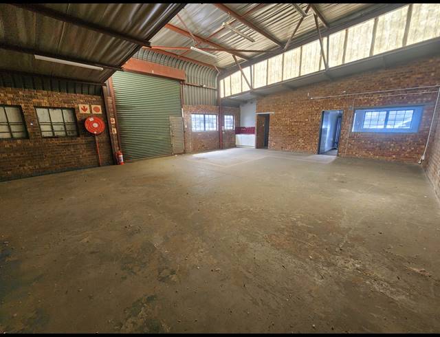 196M² WAREHOUSE TO LET IN WADEVILLE